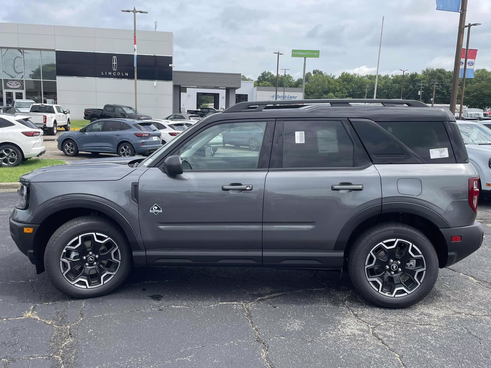 2025 Carbonized Gray Metallic Ford Bronco Sport Outer Banks 4X4 SUV