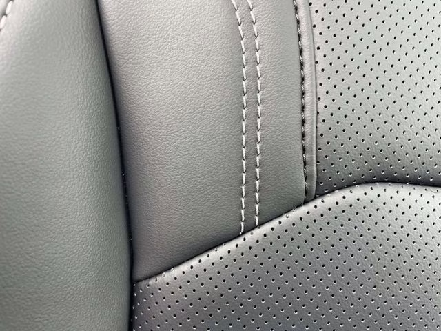 2025 White Metallic Ford Mustang Mach-E Premium RWD SUV