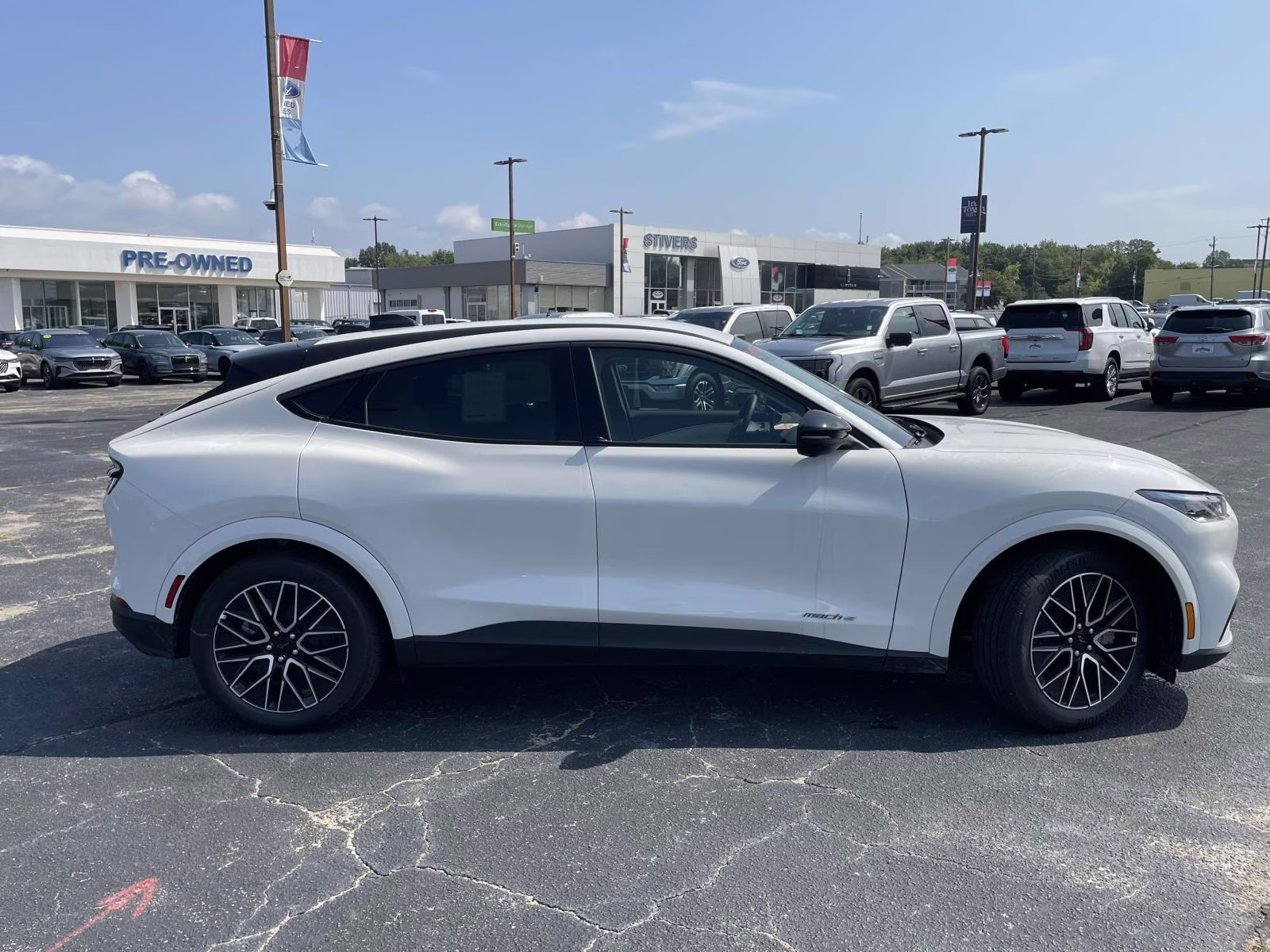 2025 Star White Metallic Tri-Coat Ford Mustang Mach-E Premium RWD SUV