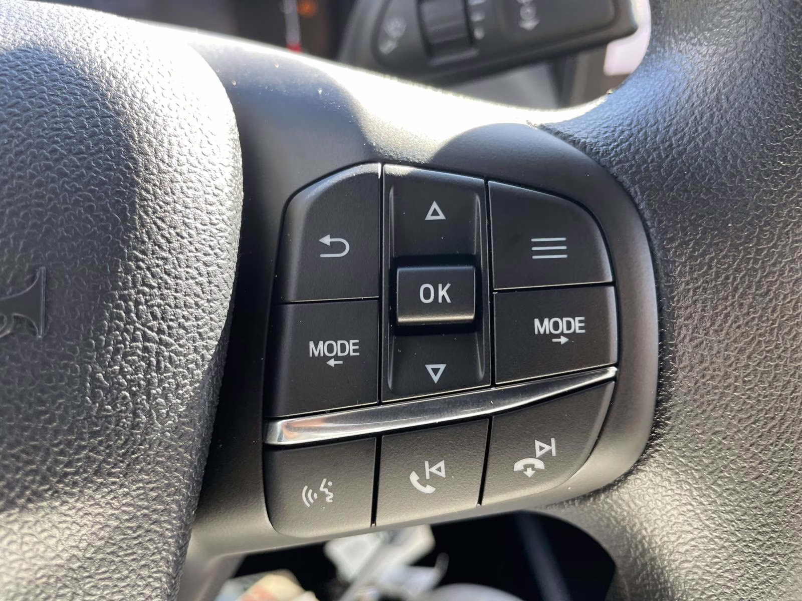 2026 Carbonized Gray Metallic Ford Maverick XL FWD Truck