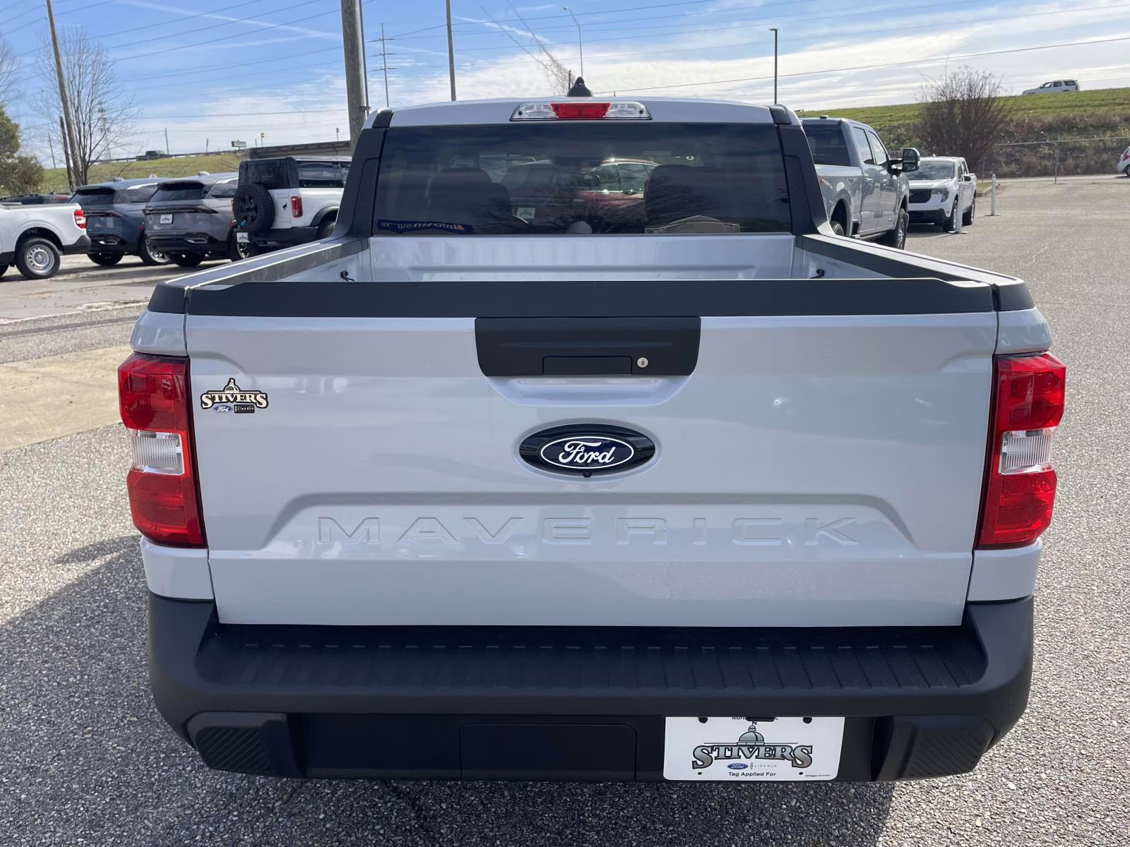 2026 Space White Metallic Ford Maverick XL FWD Truck