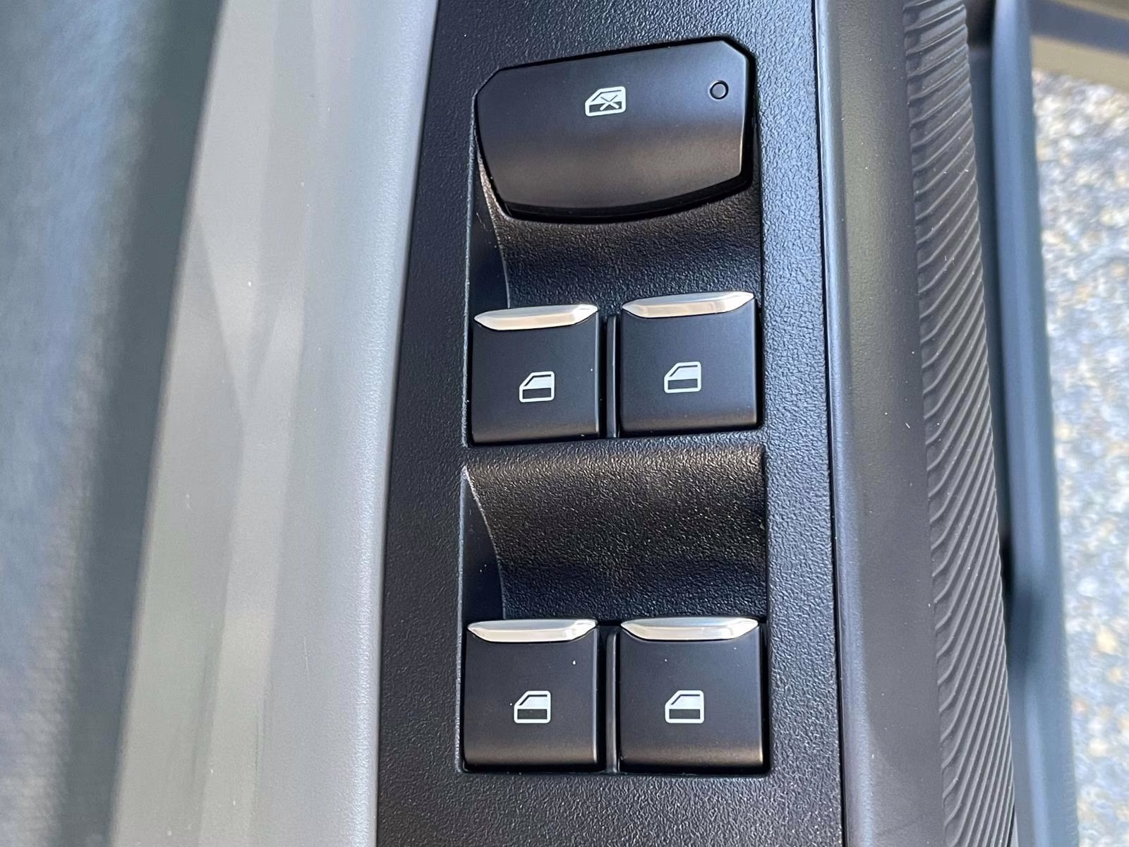 2026 Carbonized Gray Metallic Ford Maverick XL FWD Truck