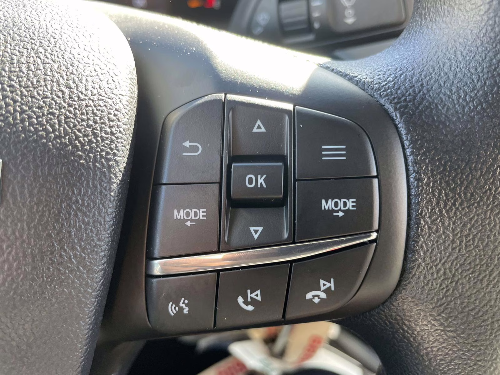 2026 Space White Metallic Ford Maverick XL FWD Truck