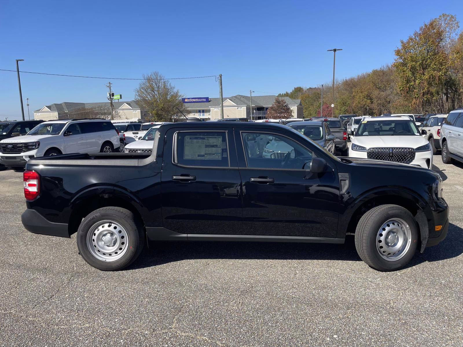 2025 Shadow Black Ford Maverick XL AWD Truck
