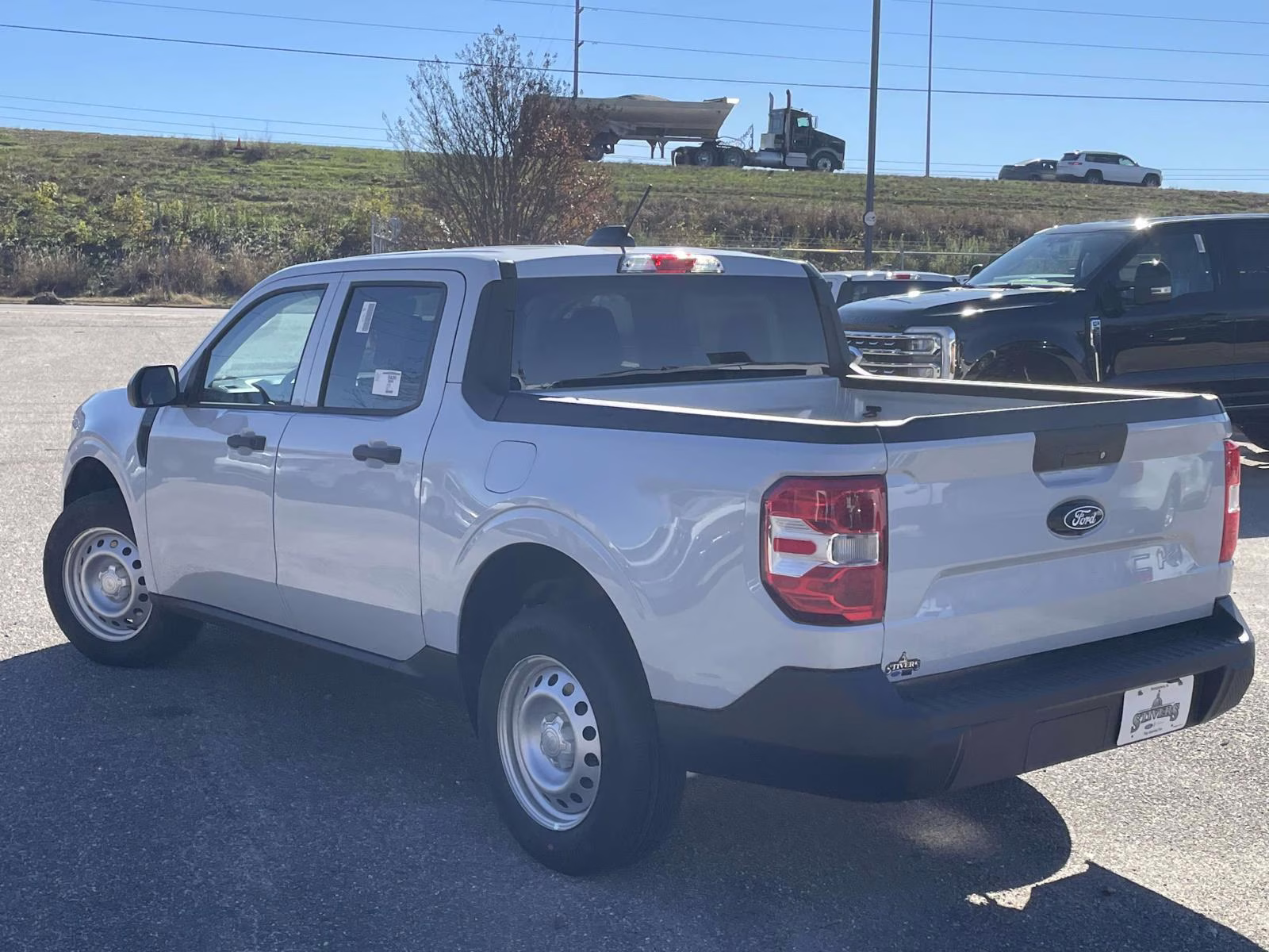 2026 Space White Metallic Ford Maverick XL AWD Truck