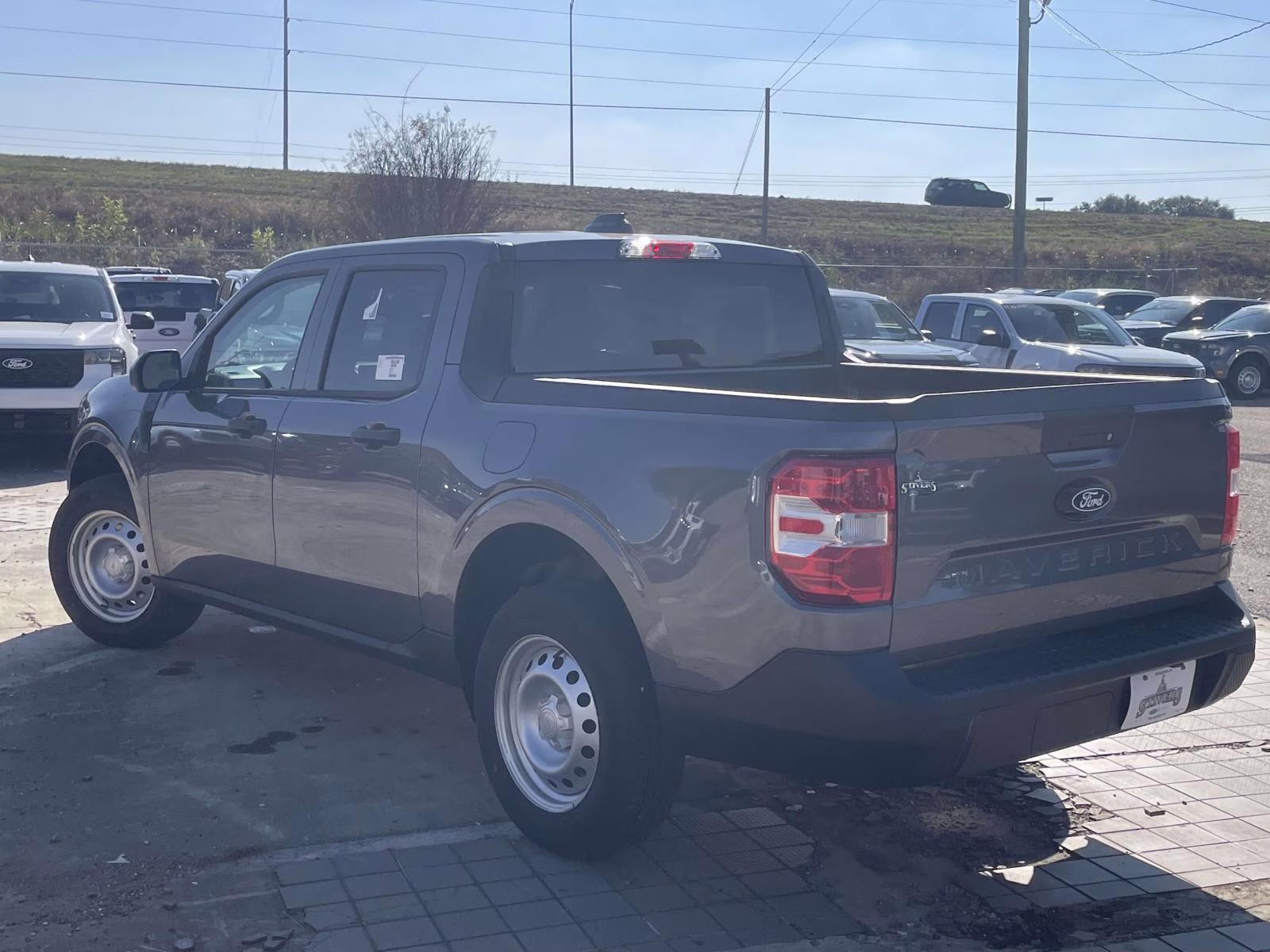 2025 Gray Metallic Ford Maverick XL AWD Truck