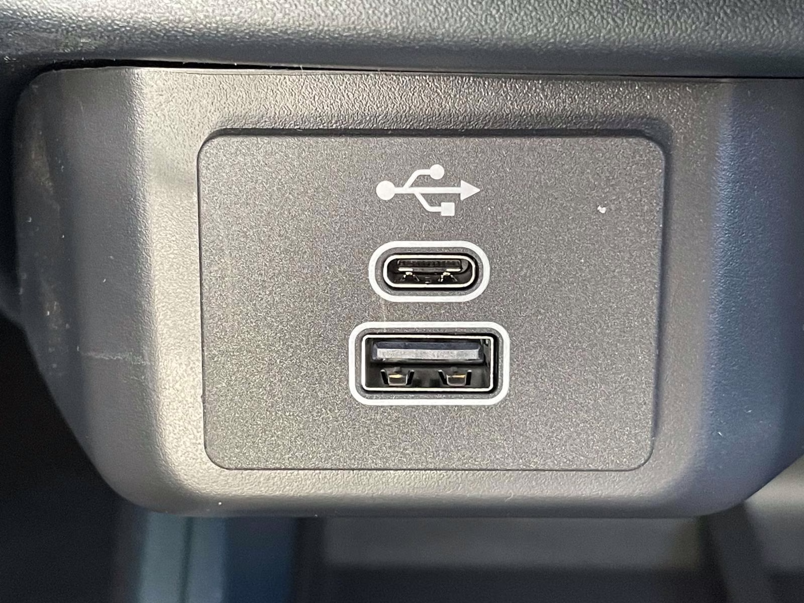 2026 Space White Metallic Ford Maverick XL AWD Truck