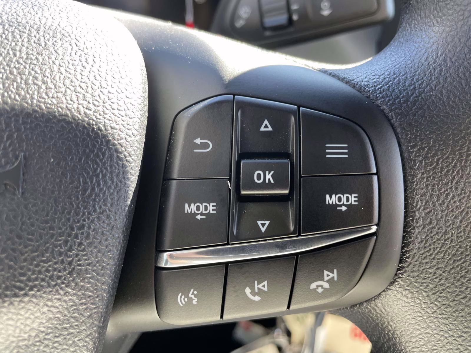 2026 Space White Metallic Ford Maverick XL AWD Truck