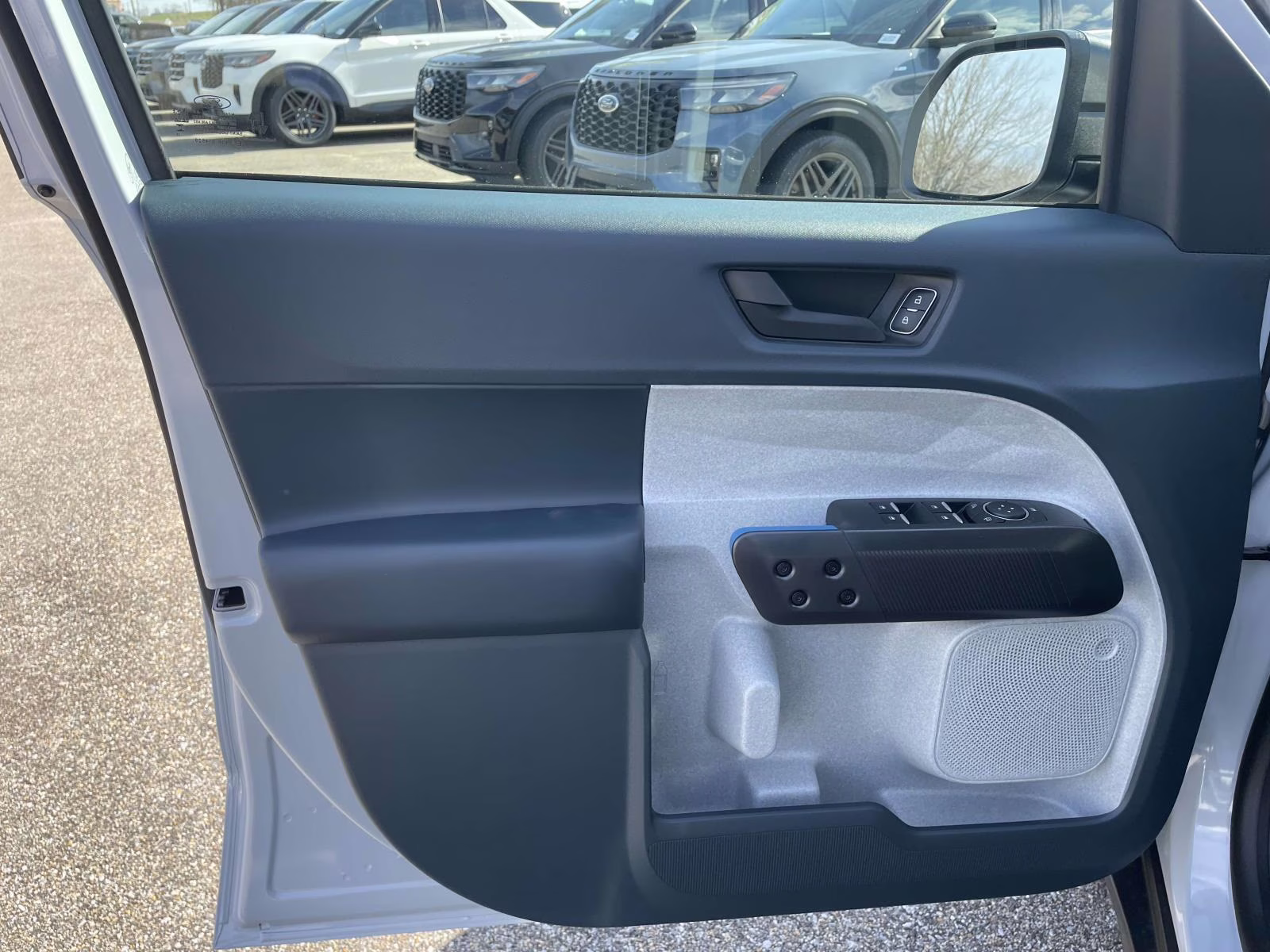 2026 Space White Metallic Ford Maverick XLT AWD Truck