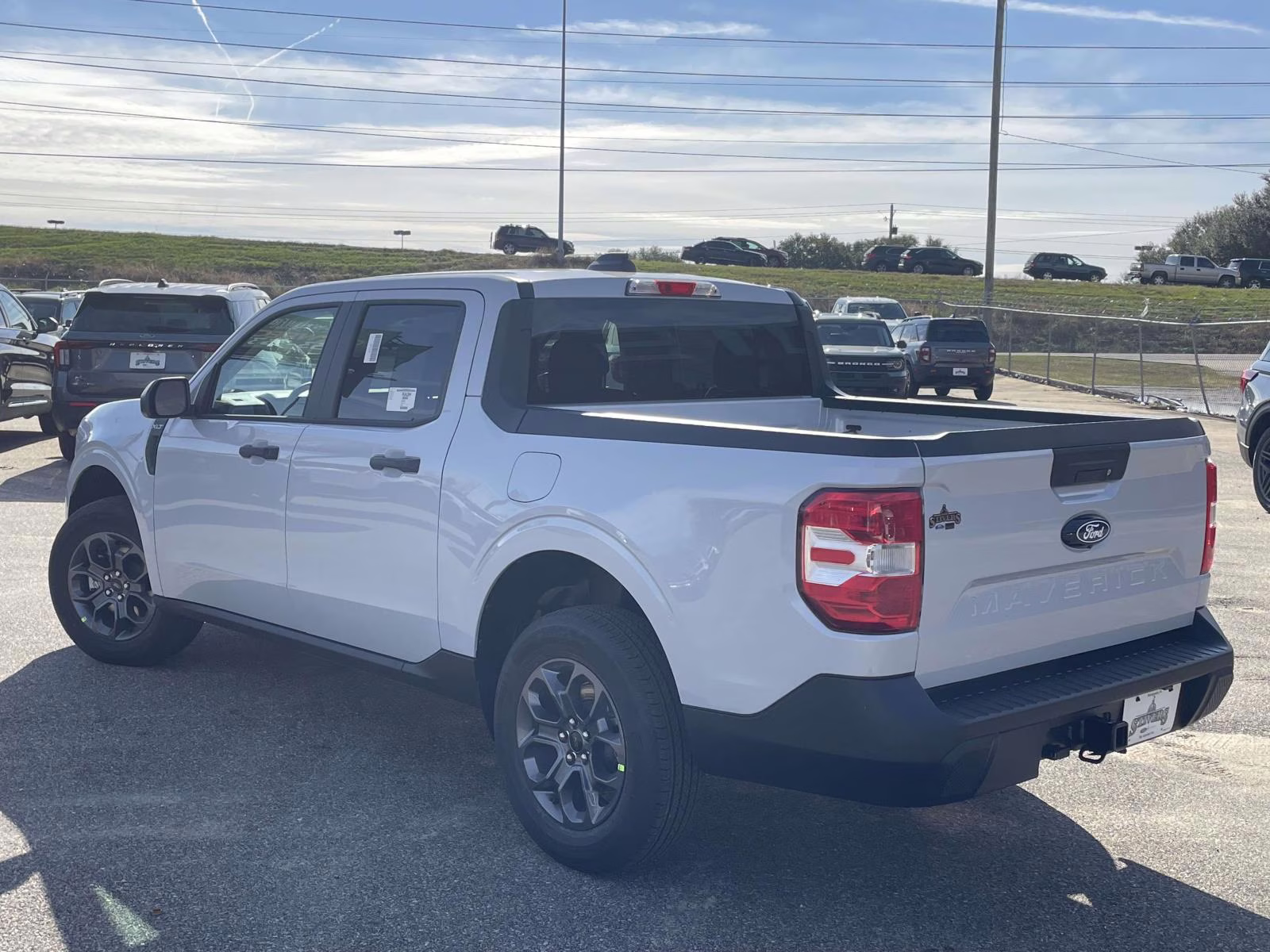 2026 Space White Metallic Ford Maverick XLT AWD Truck