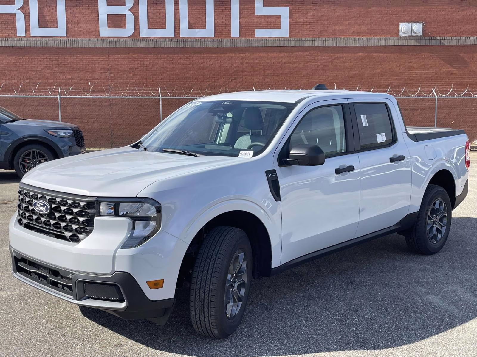 2026 Space White Metallic Ford Maverick XLT AWD Truck