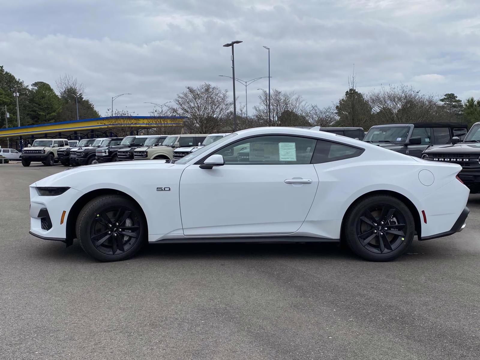 2026 Oxford White Ford Mustang GT RWD Coupe