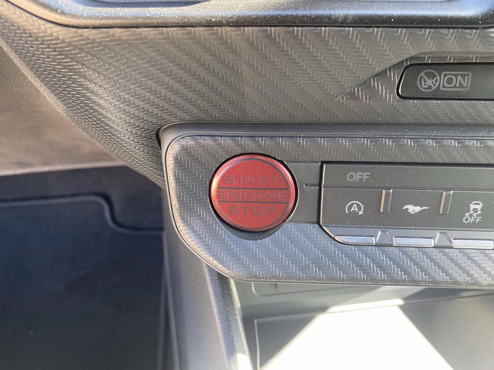 2025 Oxford White Ford Mustang EcoBoost RWD Coupe