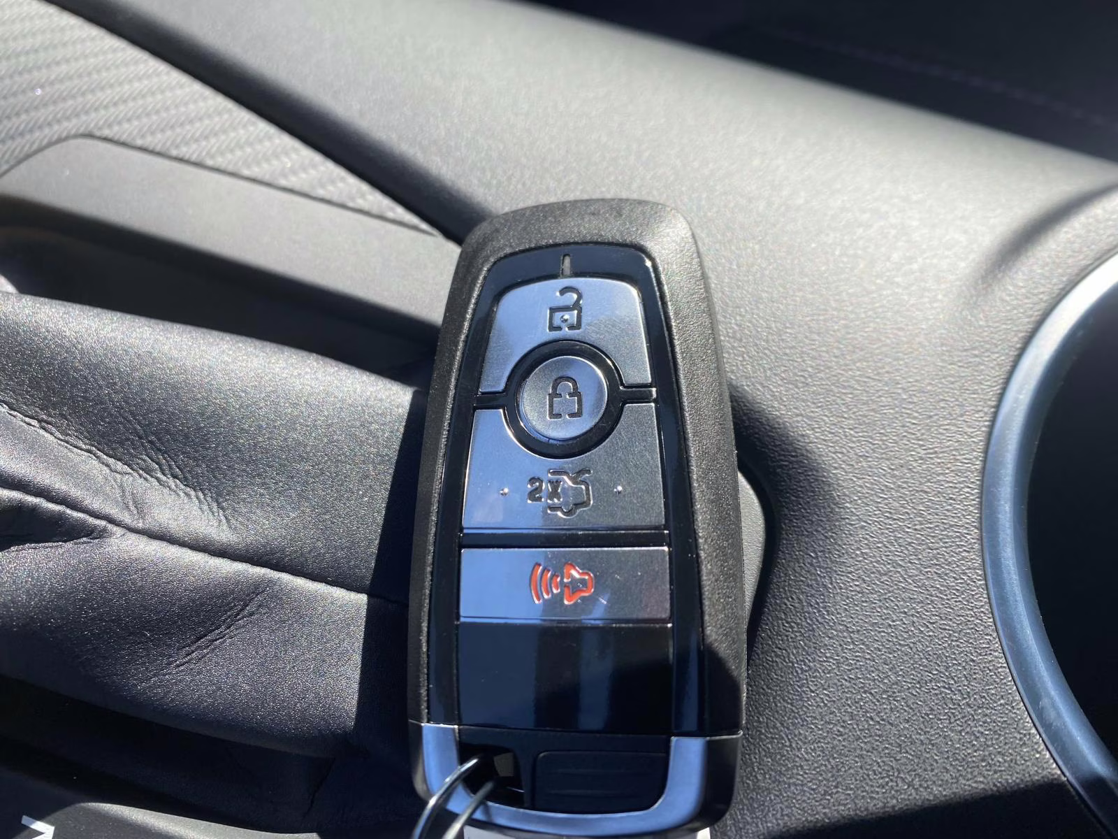 2025 Oxford White Ford Mustang EcoBoost RWD Coupe