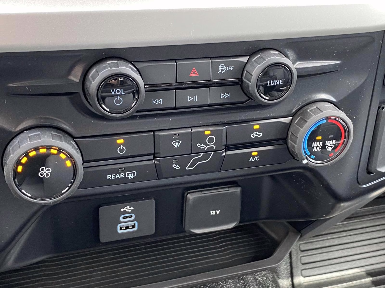 2025 Oxford White Ford Super Duty F-350 DRW XL RWD Chassis