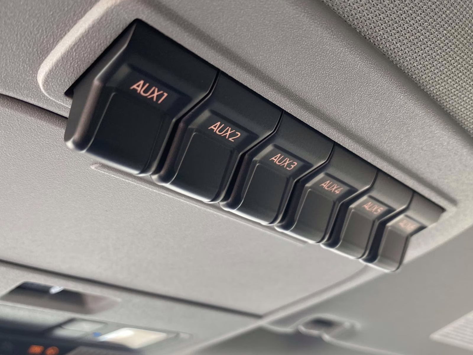 2026 Oxford White Ford Super Duty F-350 DRW XL 4X4 Chassis