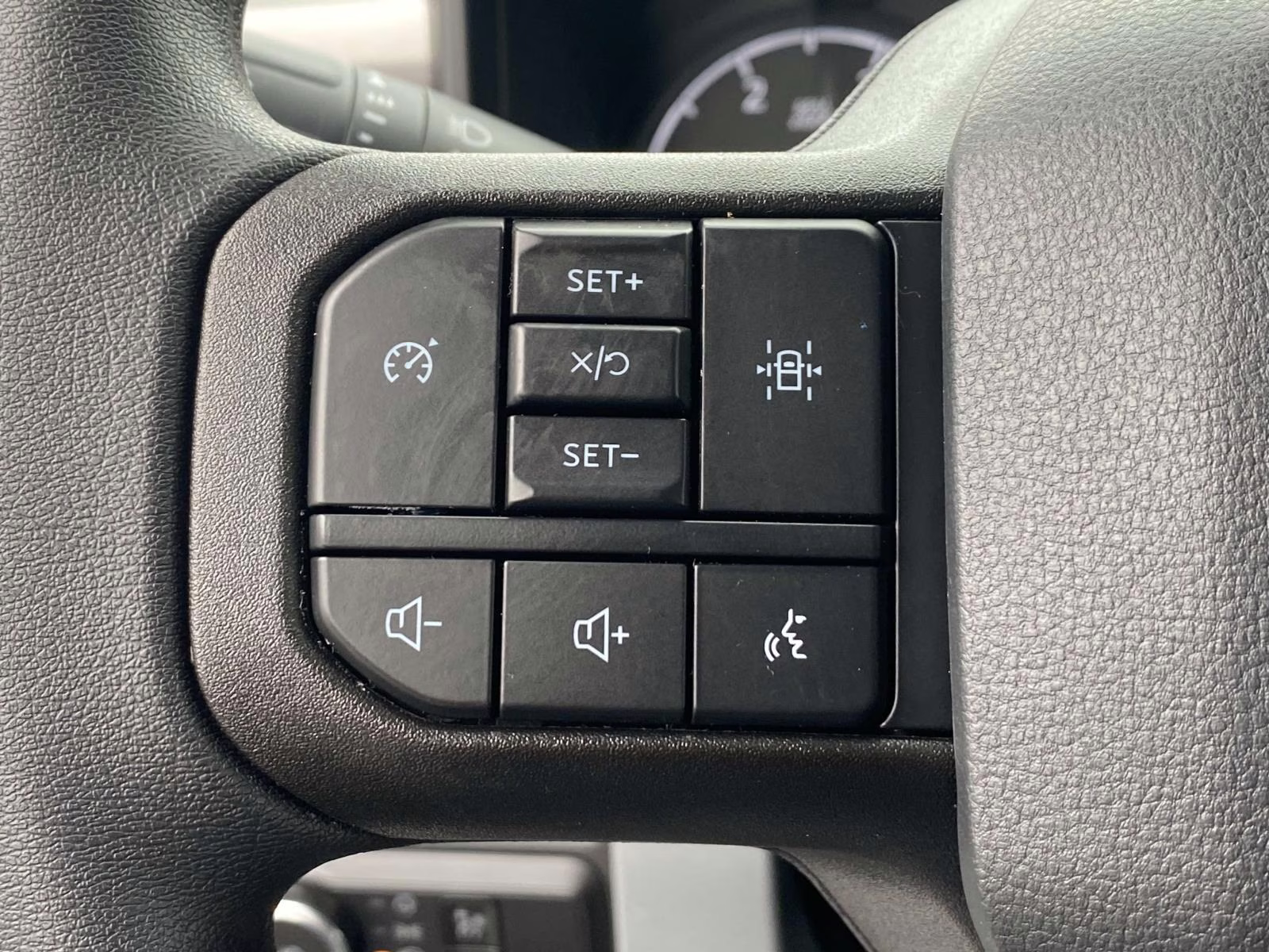 2026 Oxford White Ford Super Duty F-350 DRW XL 4X4 Chassis