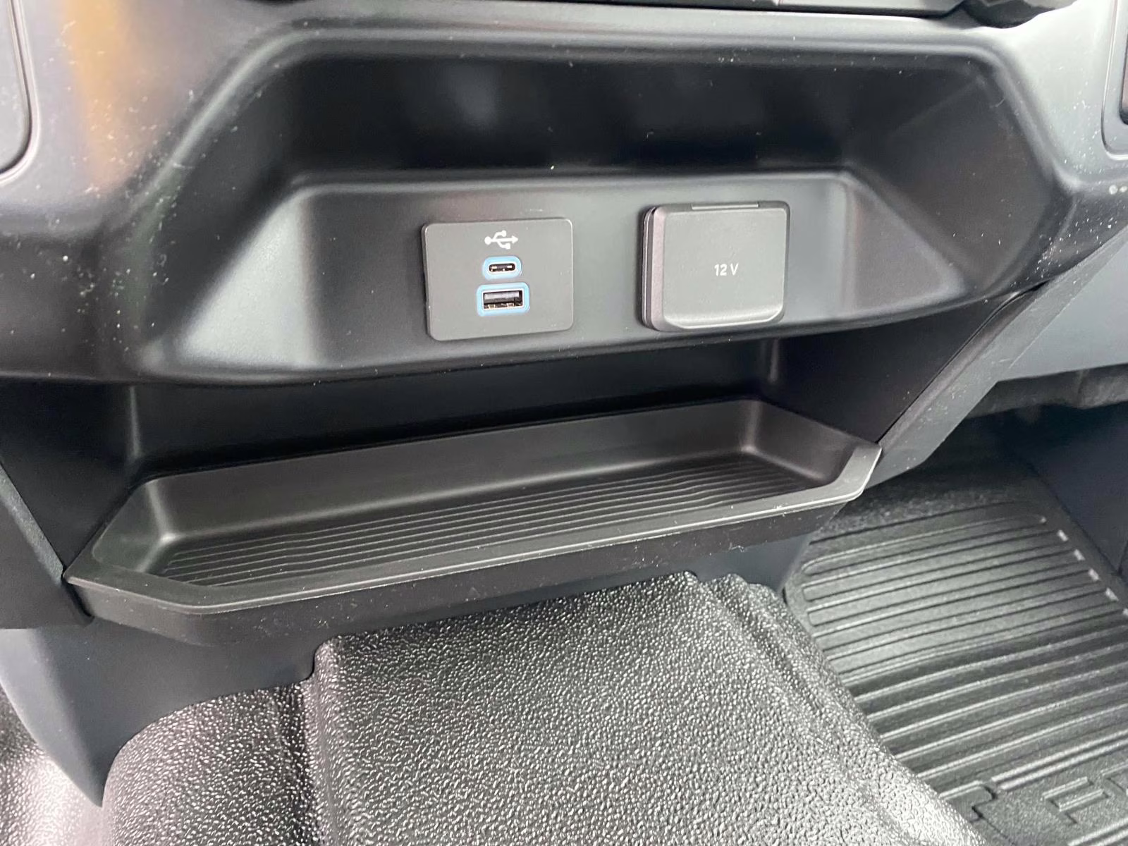 2026 Oxford White Ford Super Duty F-350 DRW XL 4X4 Chassis