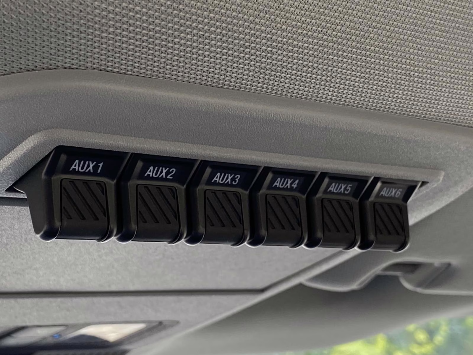 2025 Oxford White Ford Super Duty F-550 DRW XL 4X4 Chassis