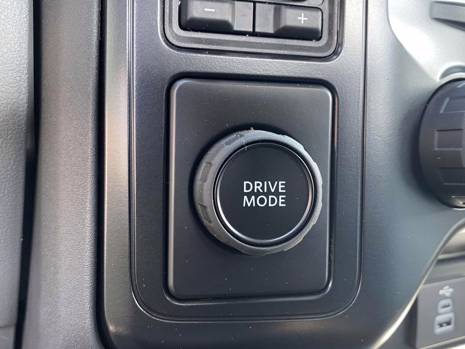 2025 Oxford White Ford F-600SD XL RWD Chassis