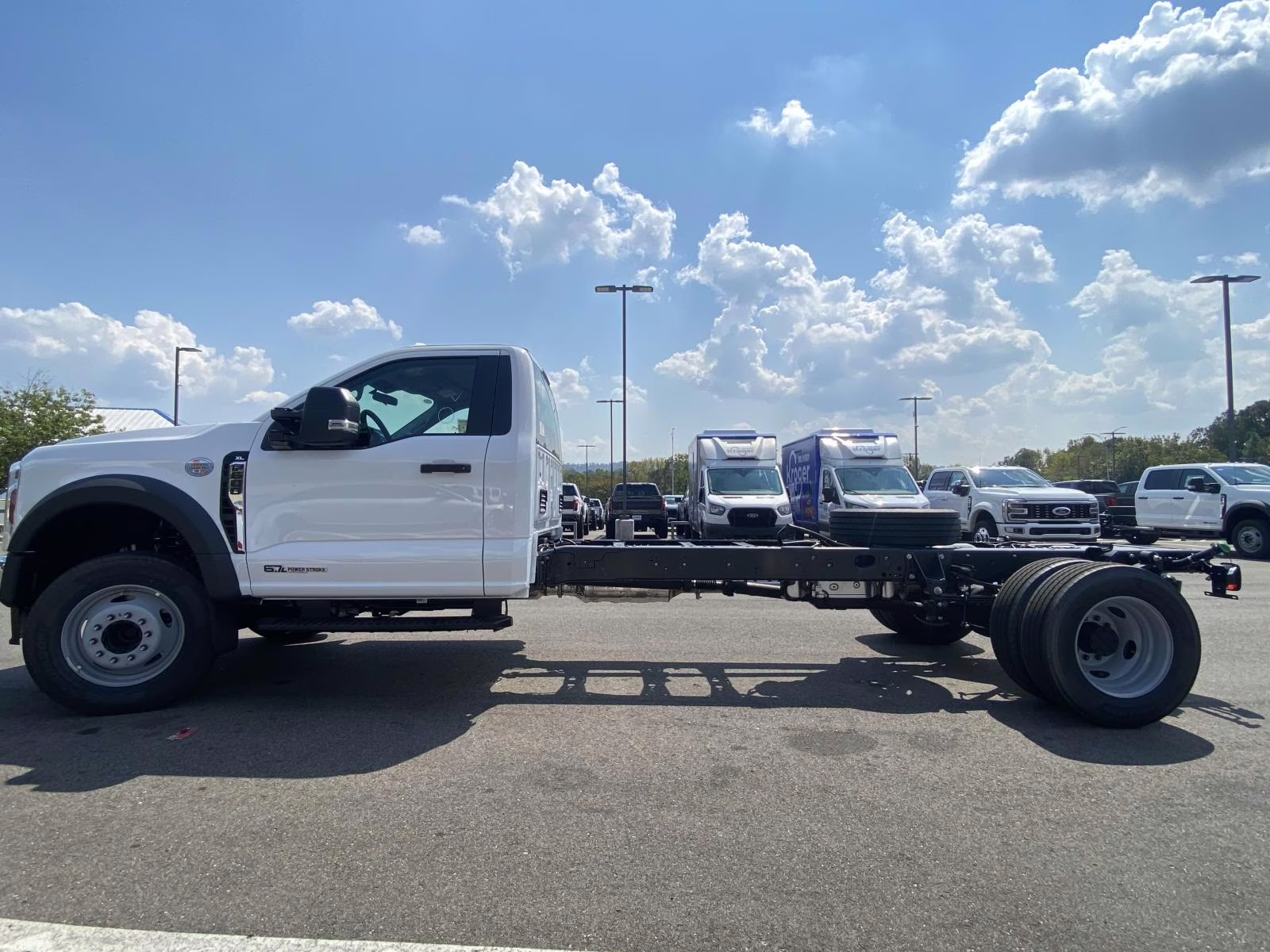 2025 Oxford White Ford F-600SD XL RWD Chassis