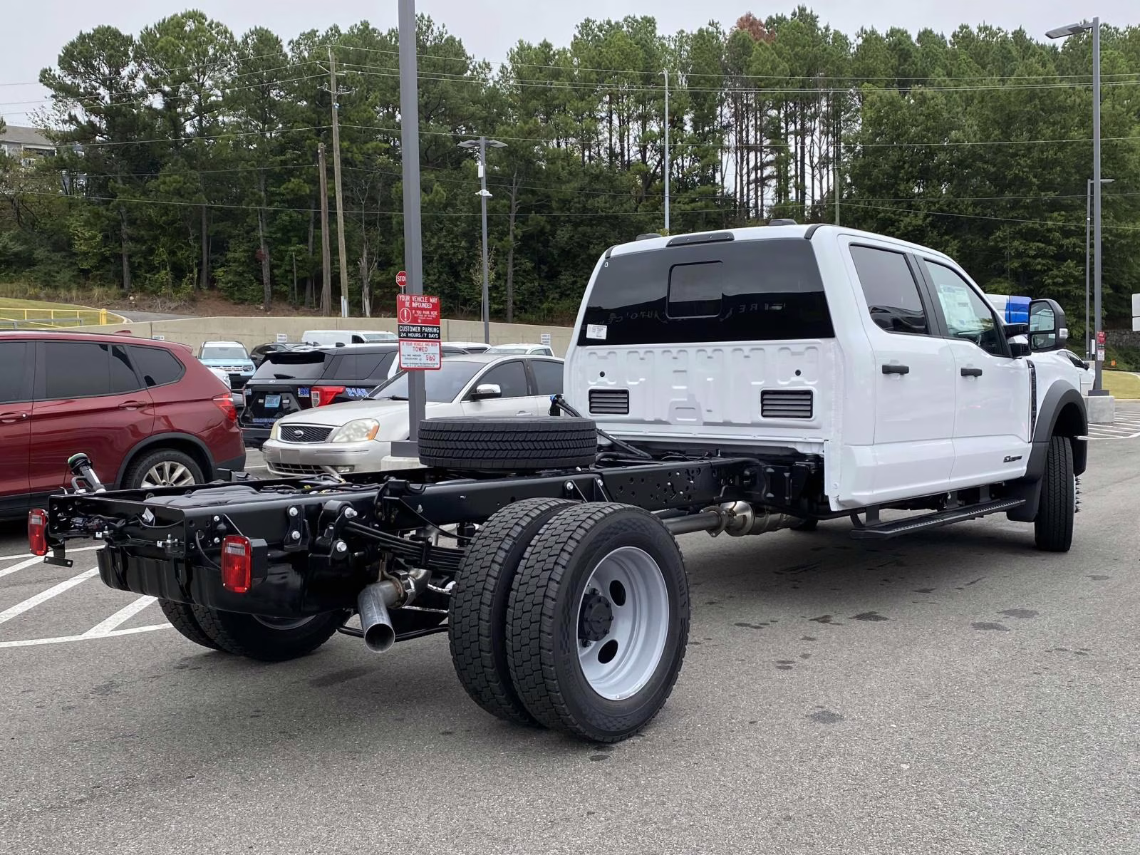 2025 Oxford White Ford F-600SD XL RWD Chassis