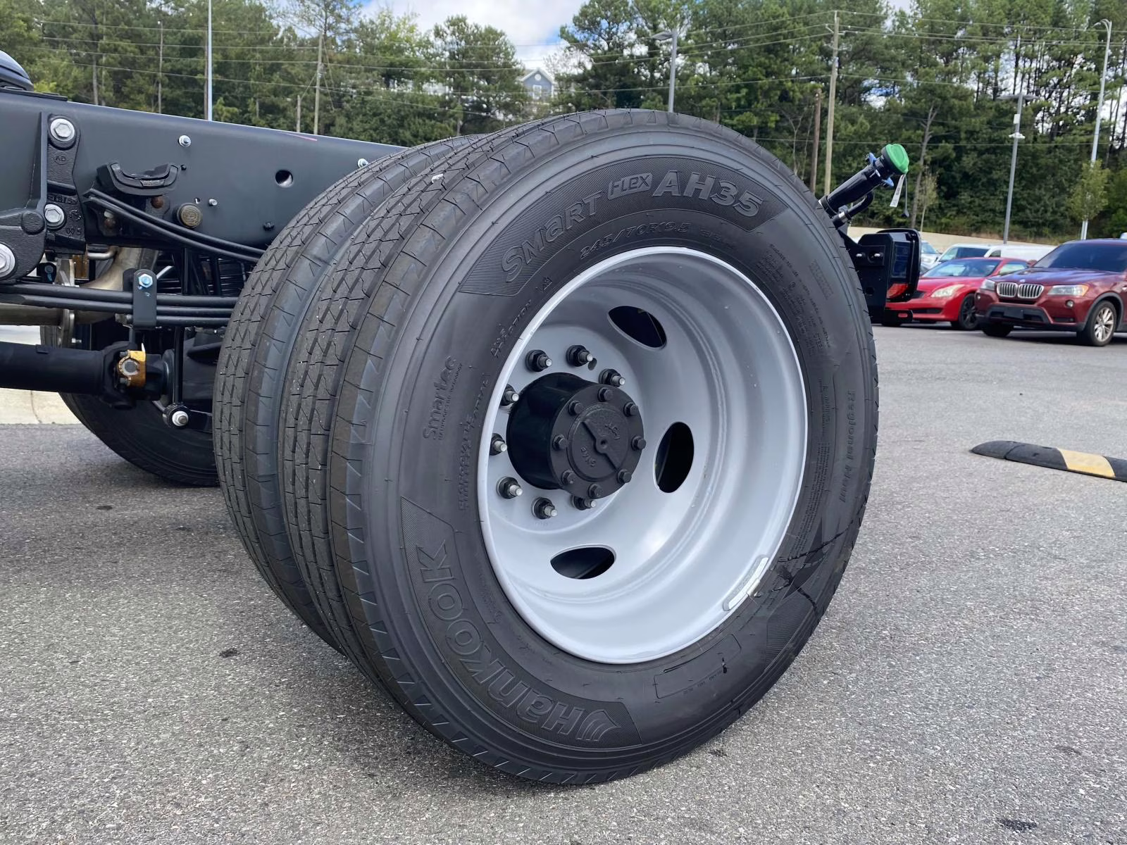 2025 Oxford White Ford F-600SD XL RWD Chassis