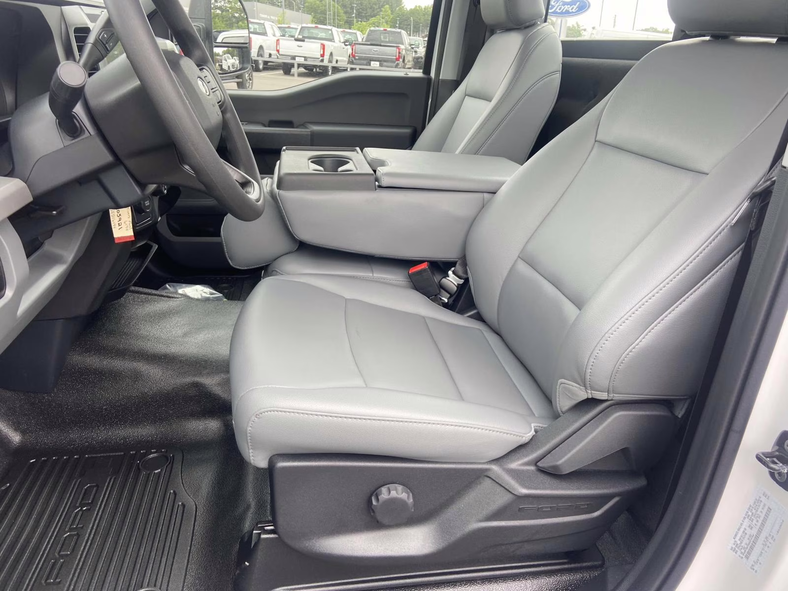 2025 Oxford White Ford Super Duty F-350 DRW XL RWD Chassis