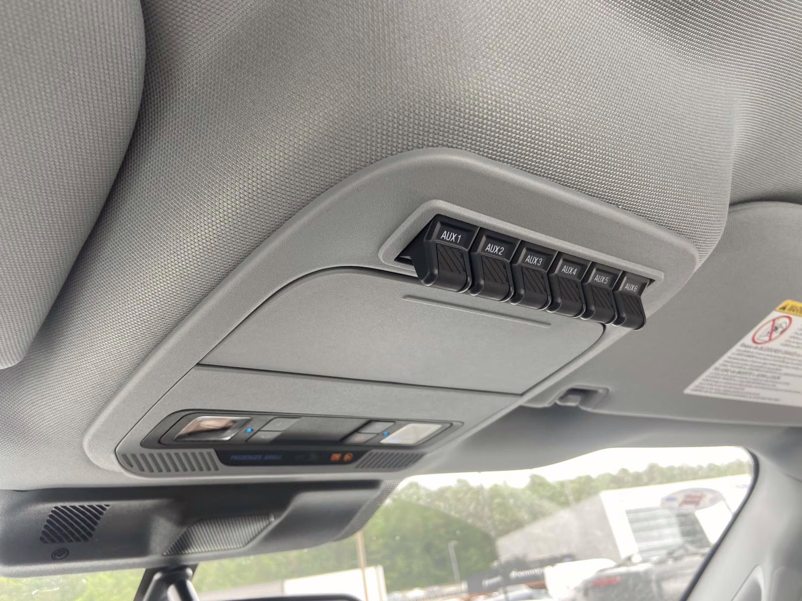 2025 Oxford White Ford Super Duty F-350 DRW XL RWD Chassis