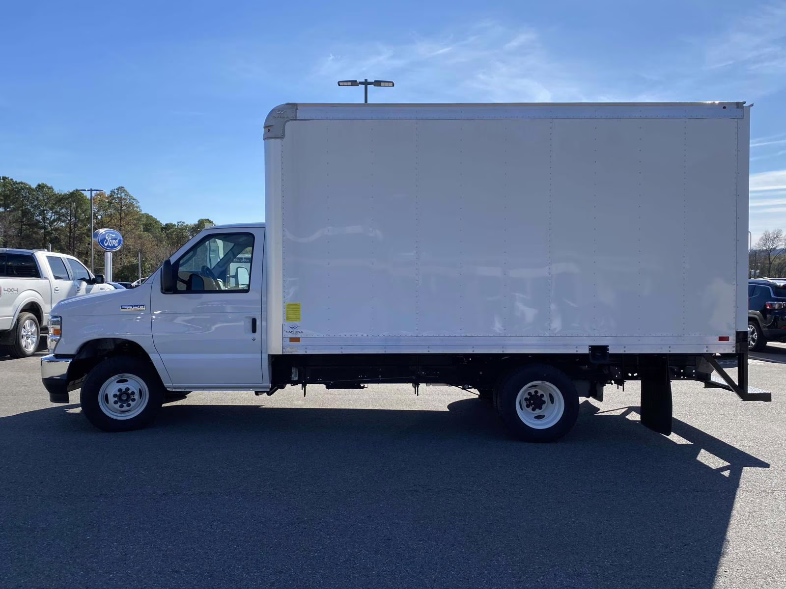 2025 Oxford White Ford E-350SD Base RWD Truck