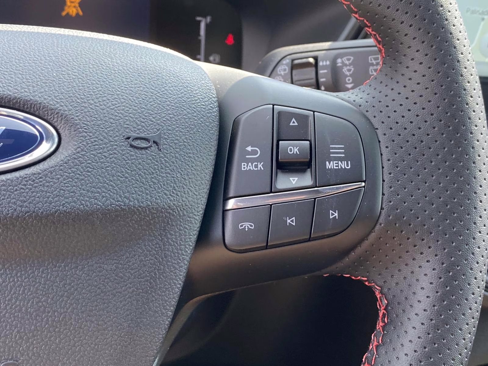 2025 Carbonized Gray Metallic Ford Escape Hybrid ST-Line FWD SUV