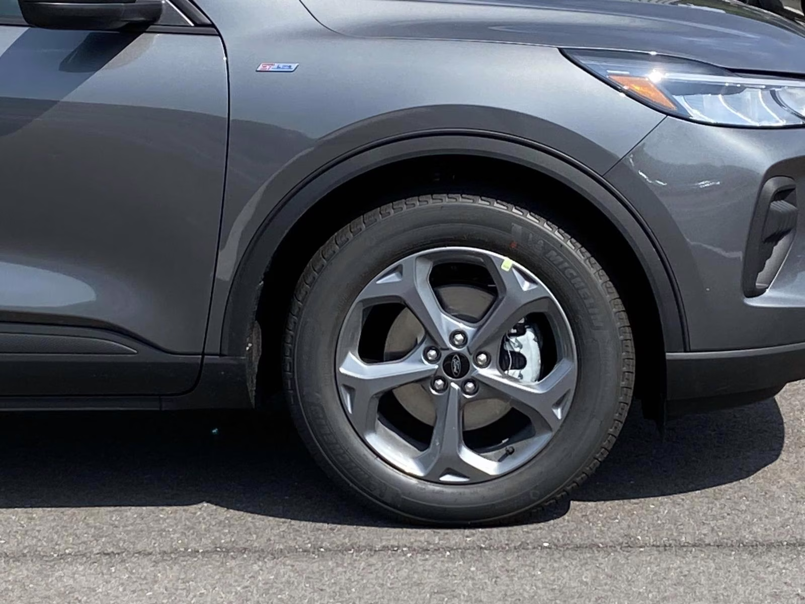 2025 Carbonized Gray Metallic Ford Escape Hybrid ST-Line FWD SUV