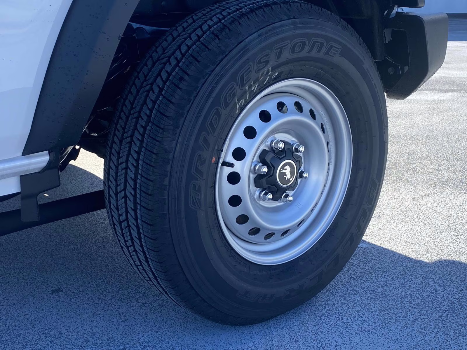 2025 Oxford White Ford Bronco Base 4X4 SUV