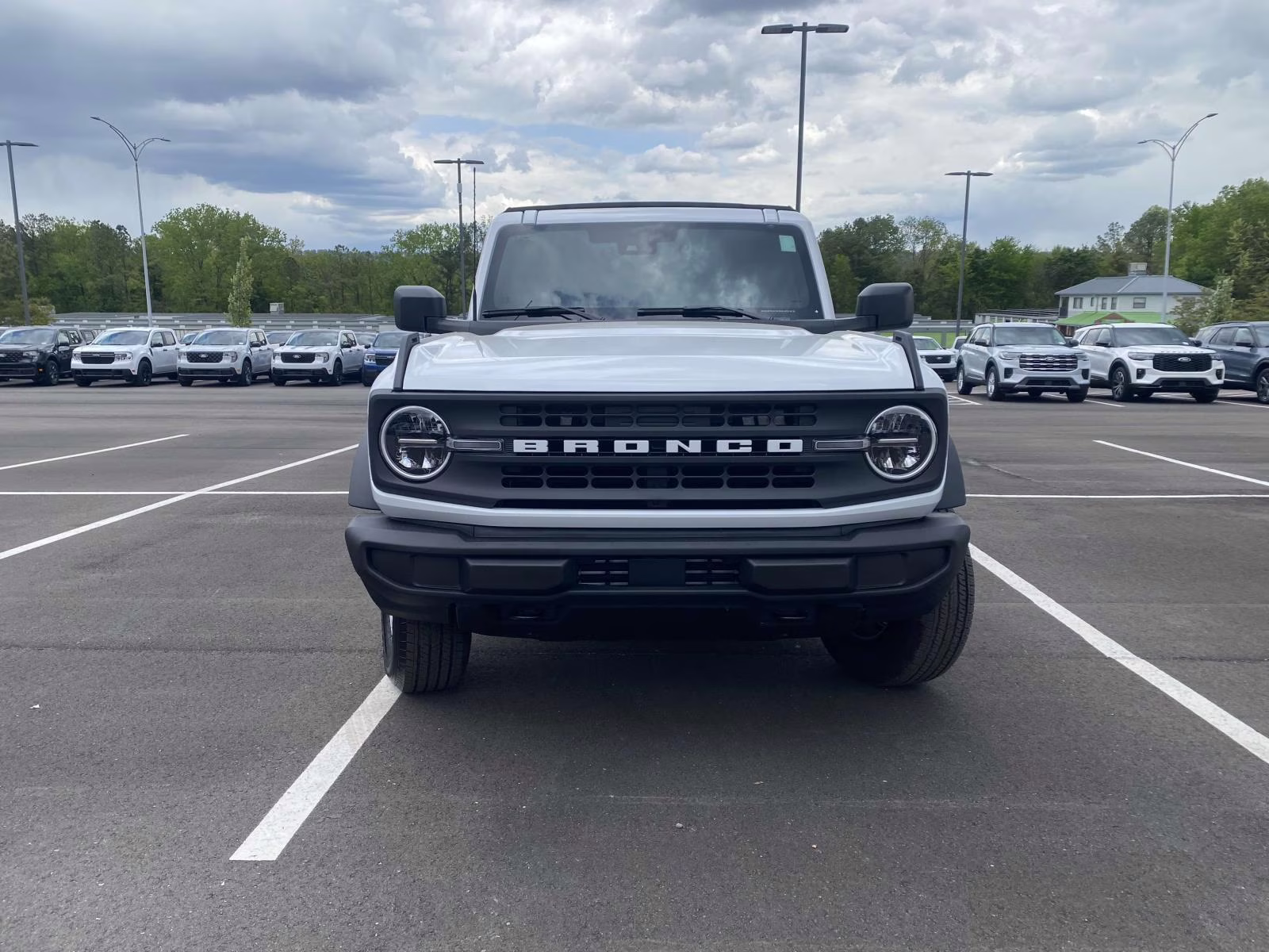 2025 Oxford White Ford Bronco Base 4X4 SUV