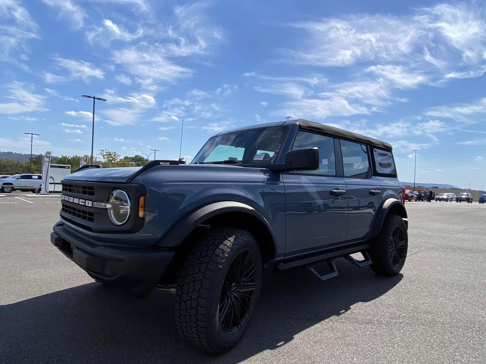2025 Azure Gray Metallic Tri-Coat Ford Bronco Base 4X4 SUV