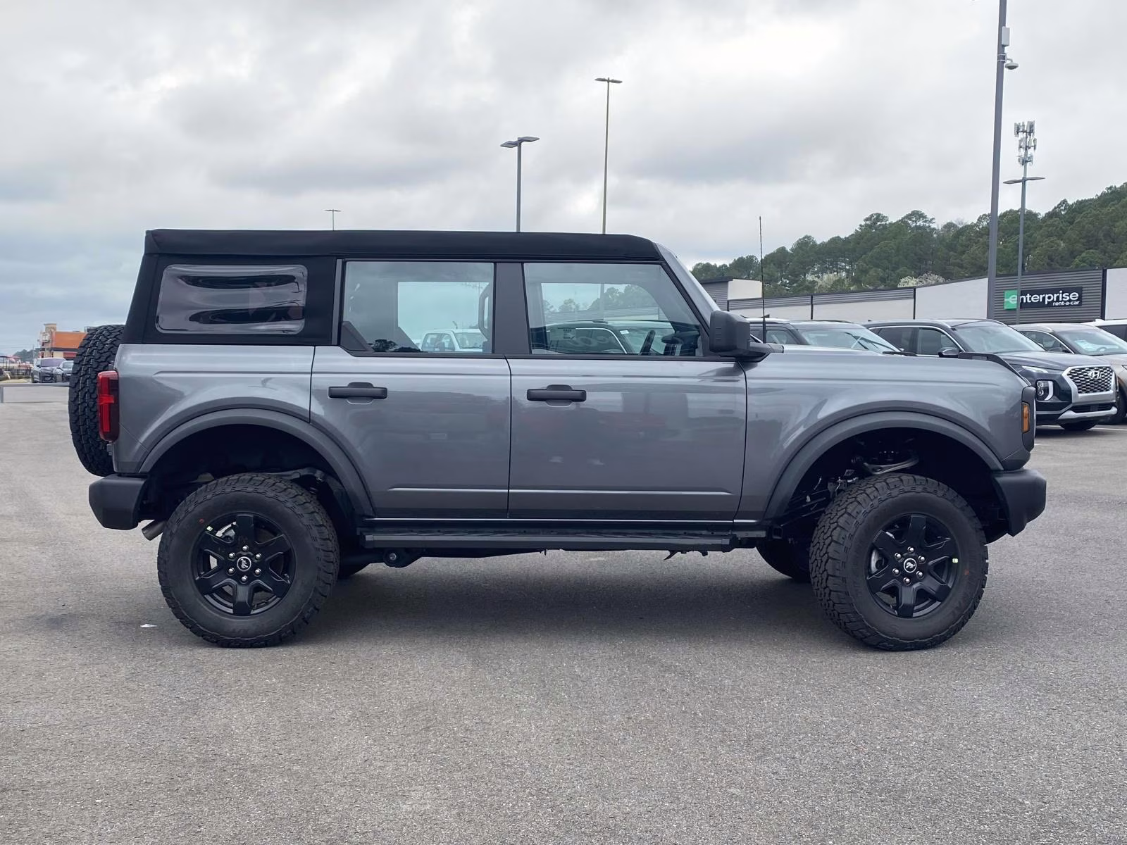 2025 Carbonized Gray Metallic Ford Bronco Base 4X4 SUV