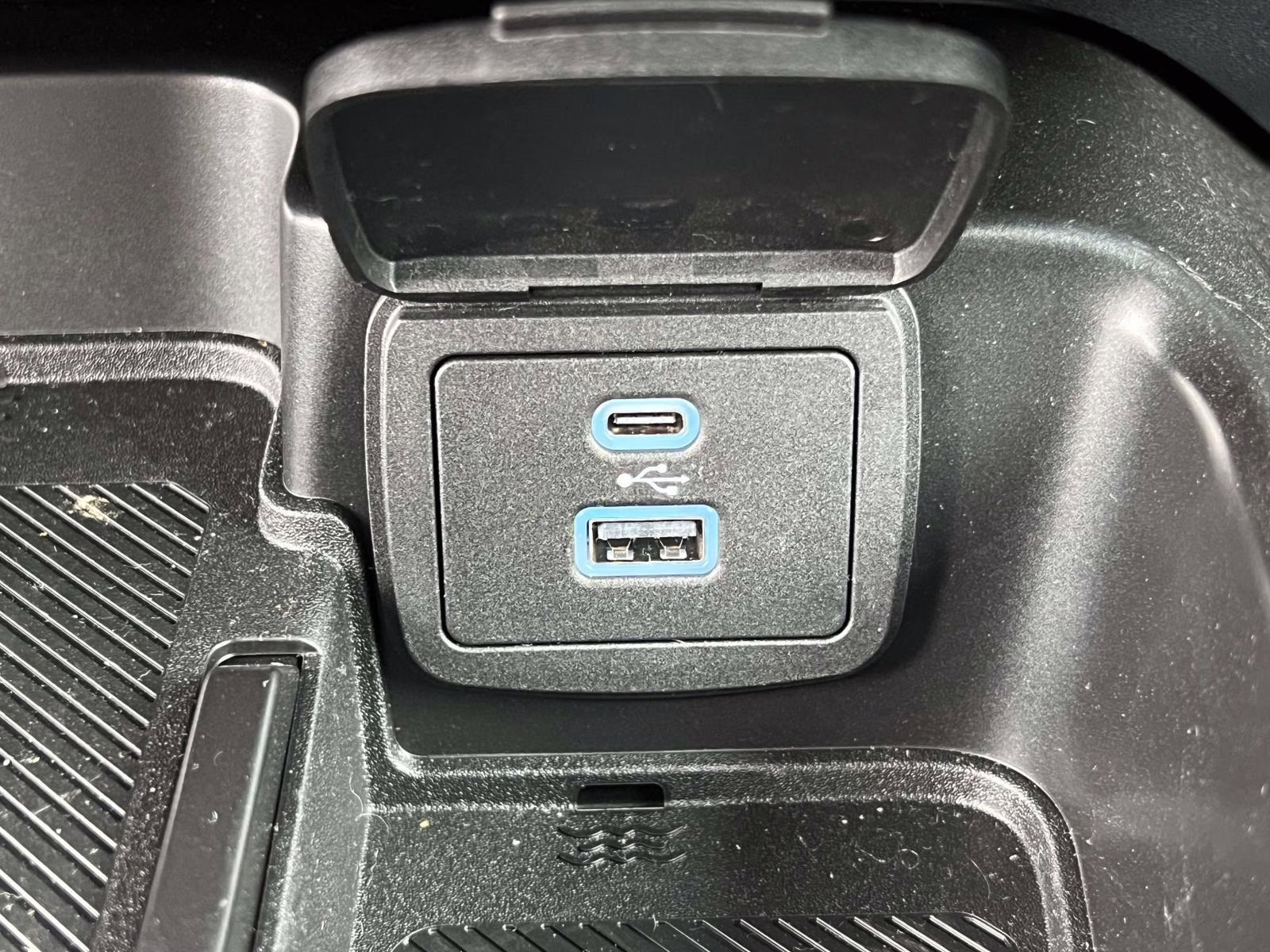 2025 Carbonized Gray Metallic Ford Bronco Base 4X4 SUV