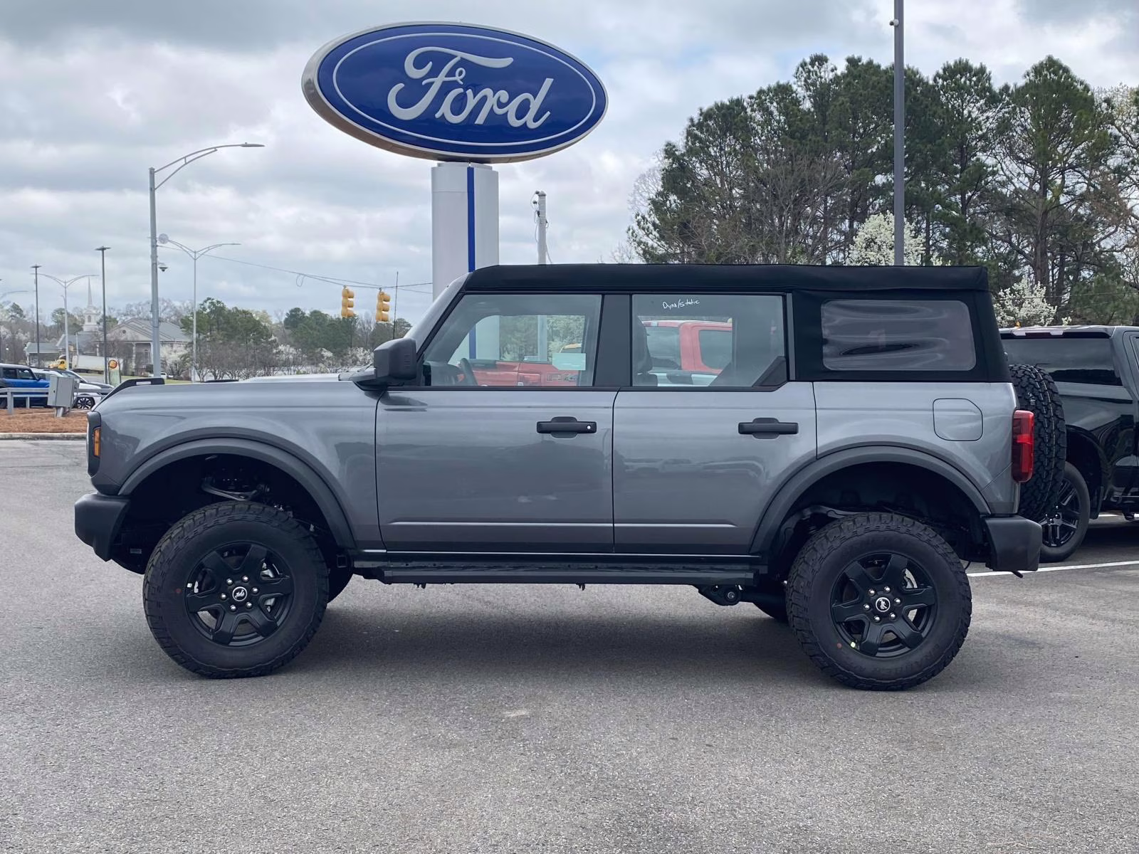 2025 Carbonized Gray Metallic Ford Bronco Base 4X4 SUV