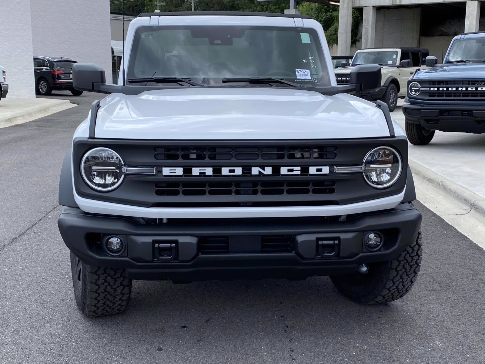 2025 Oxford White Ford Bronco Big Bend 4X4 SUV
