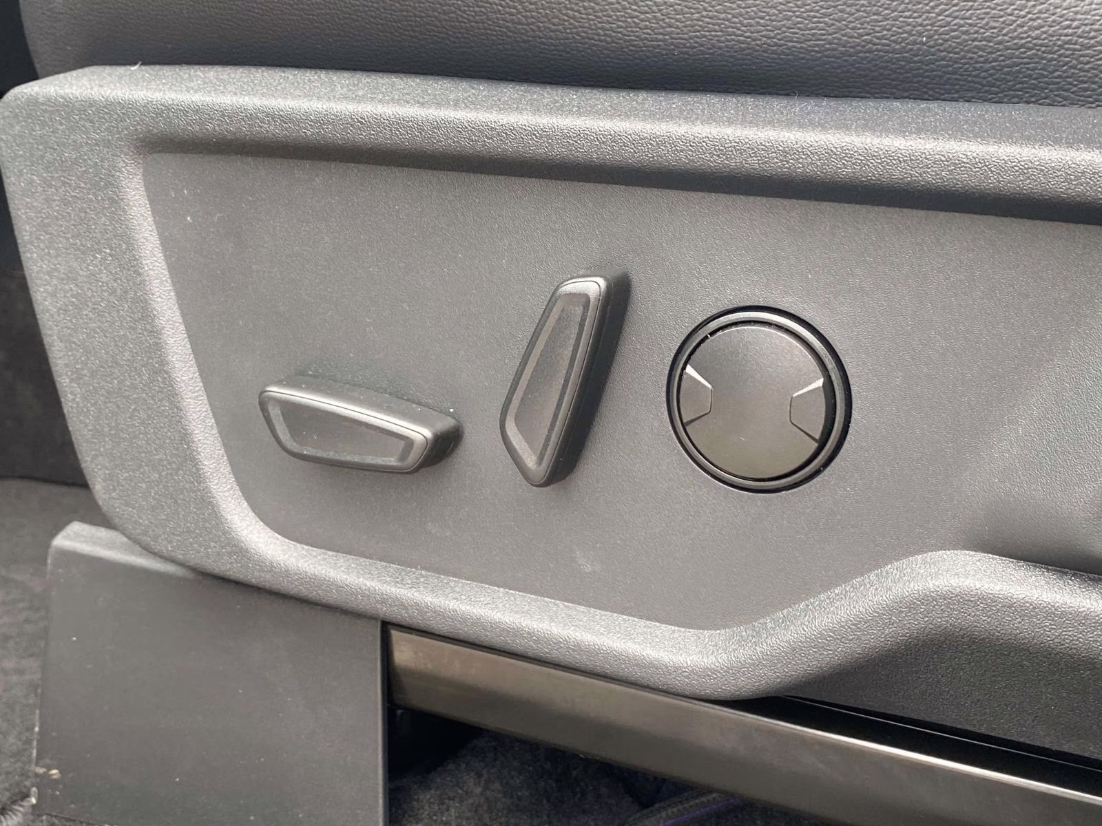 2026 Gray Metallic Ford Bronco Badlands 4X4 SUV