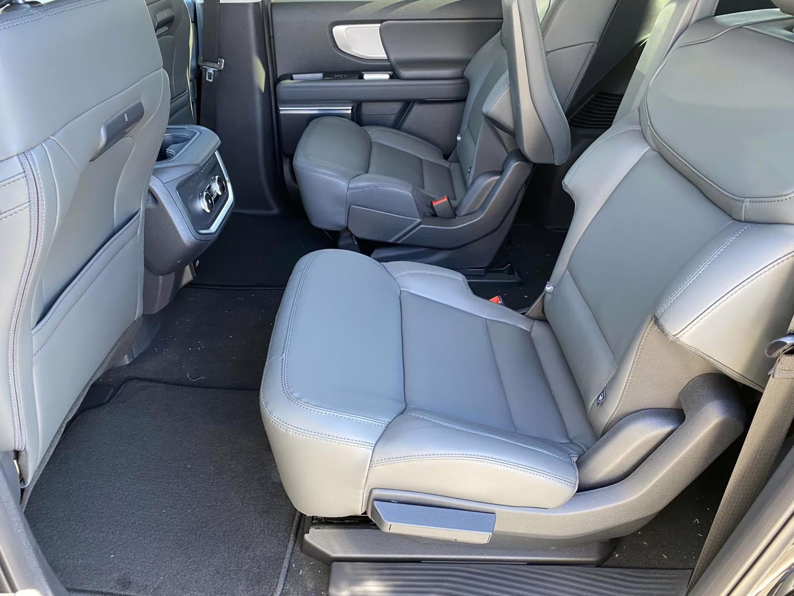 2026 Black Metallic Ford Expedition Max Active RWD SUV