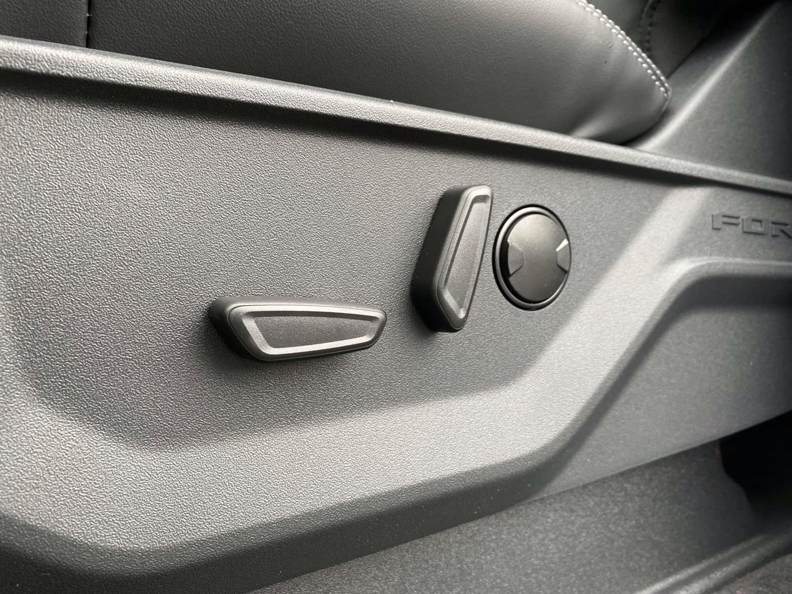 2025 Star White Metallic Tri-Coat Ford Expedition Max Platinum 4X4 SUV