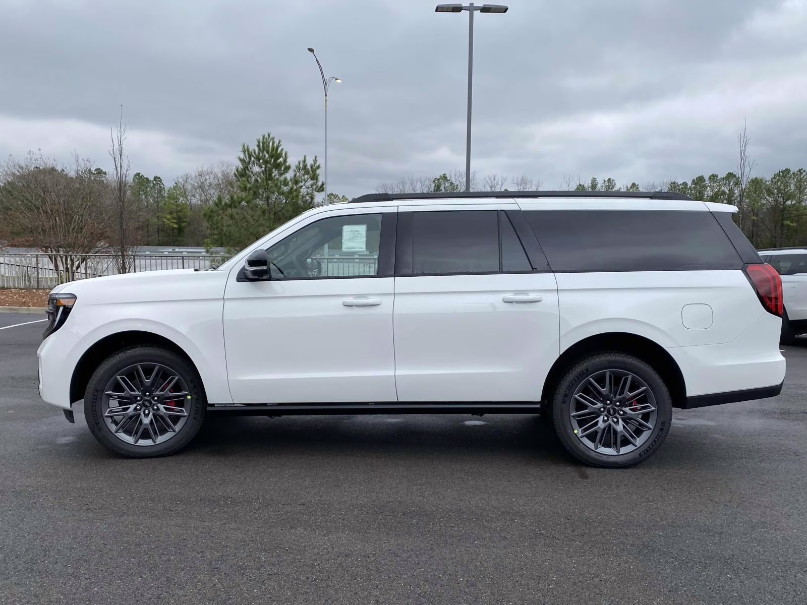 2025 Star White Metallic Tri-Coat Ford Expedition Max Platinum 4X4 SUV