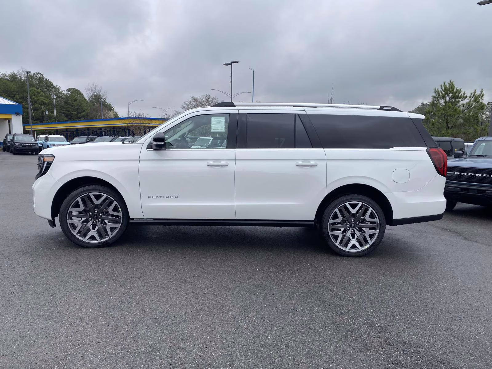 2026 White Metallic Ford Expedition Max Platinum 4X4 SUV