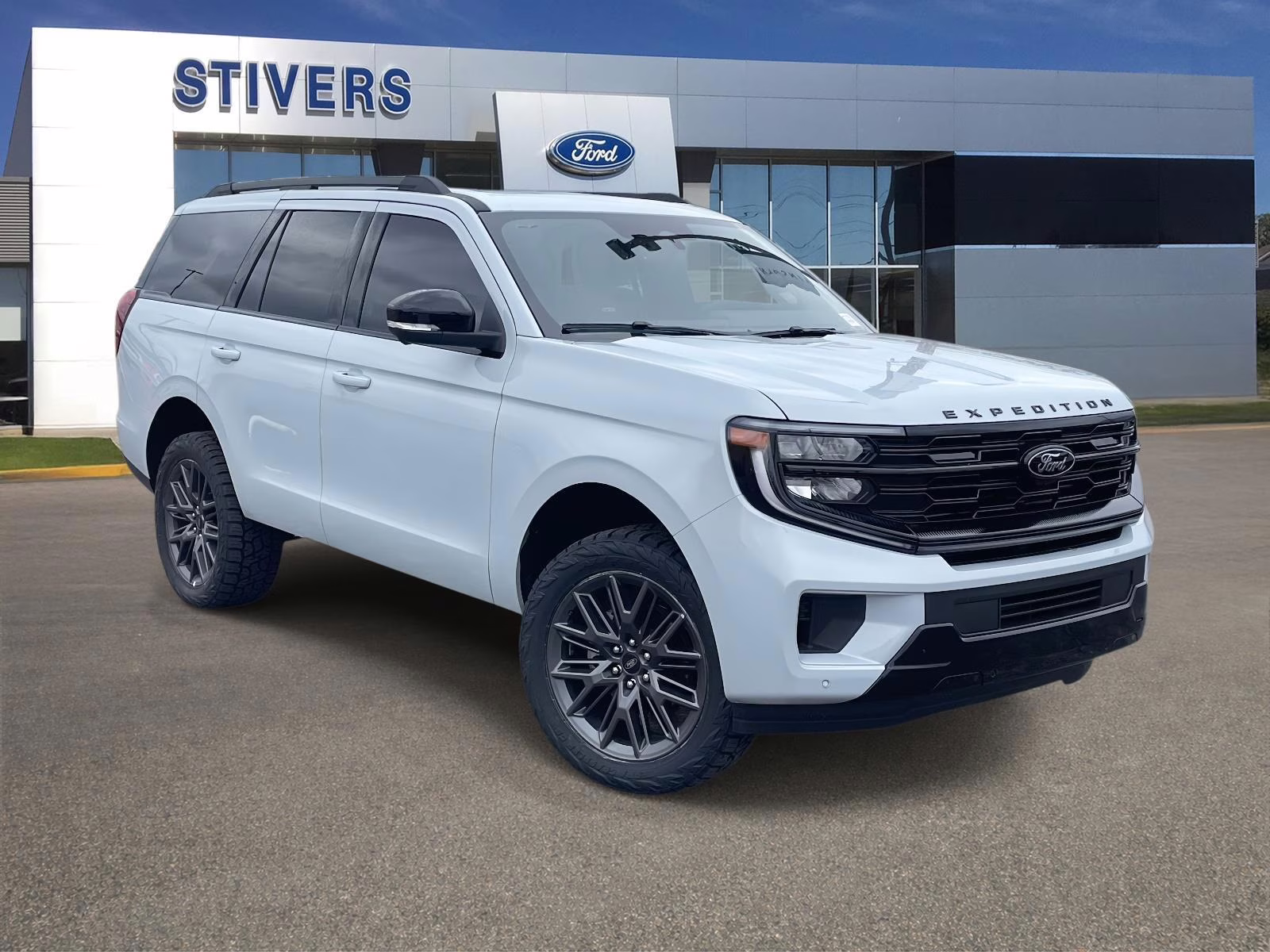 2026 Space Silver Metallic Ford Expedition Platinum 4X4 SUV