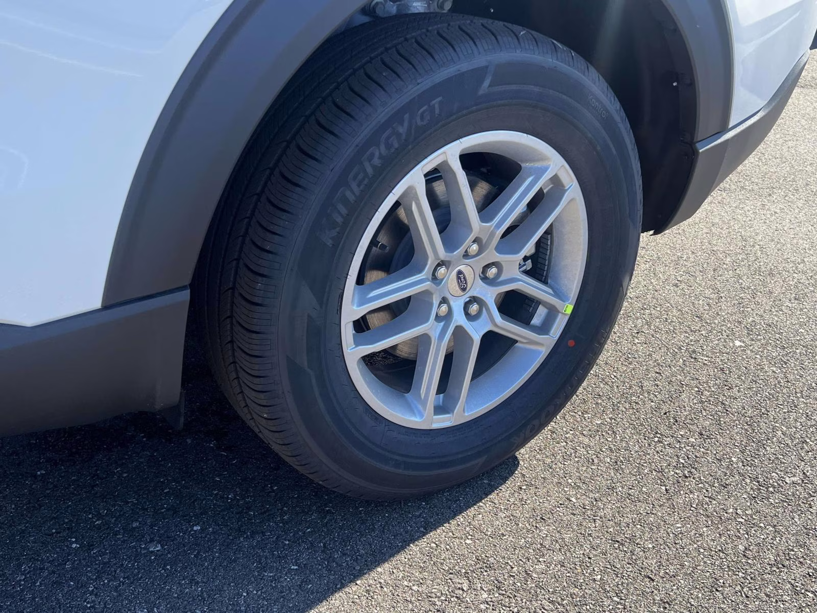 2026 Star White Metallic Tri-Coat Ford Explorer Active RWD SUV