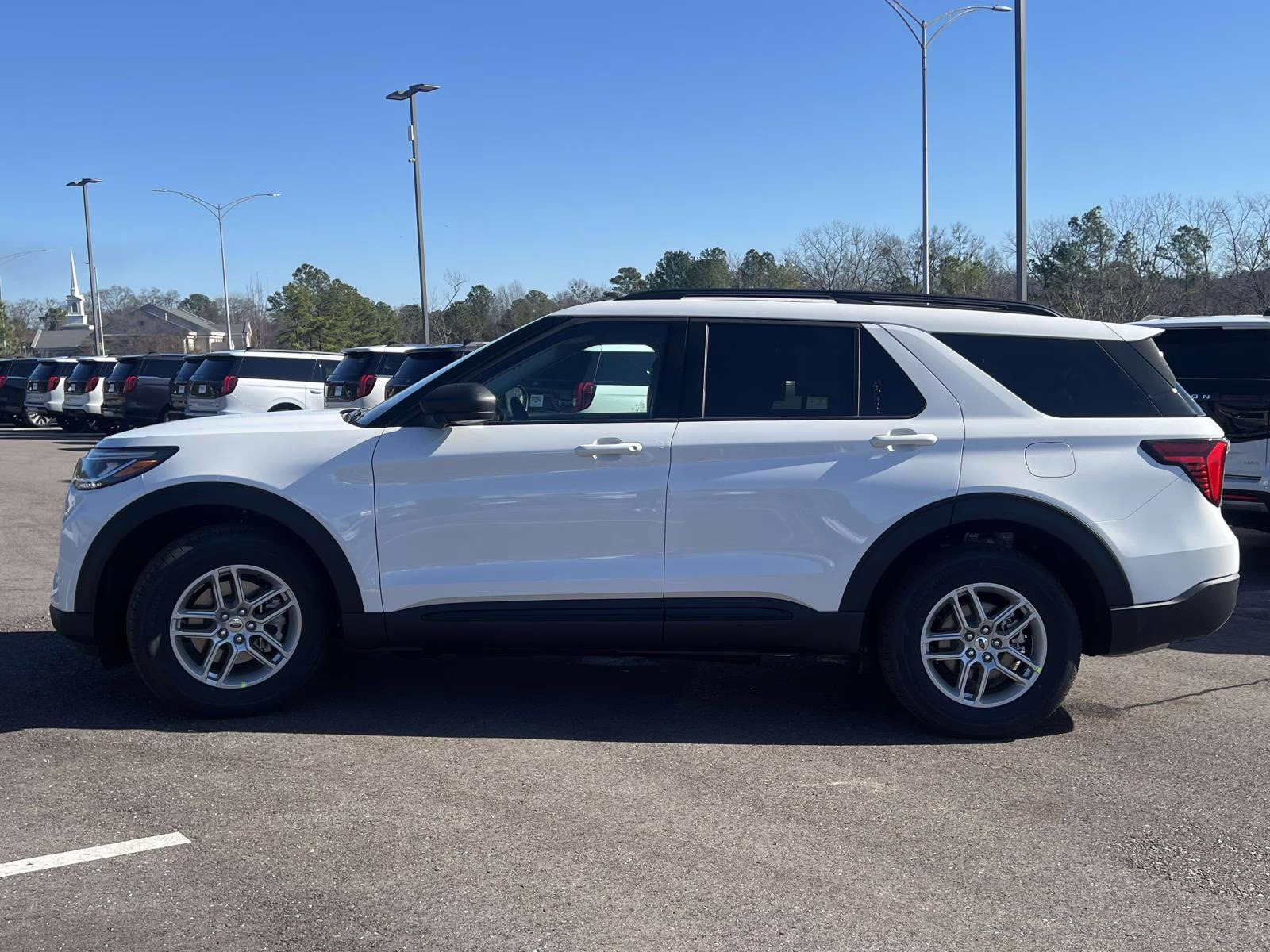 2026 Star White Metallic Tri-Coat Ford Explorer Active RWD SUV