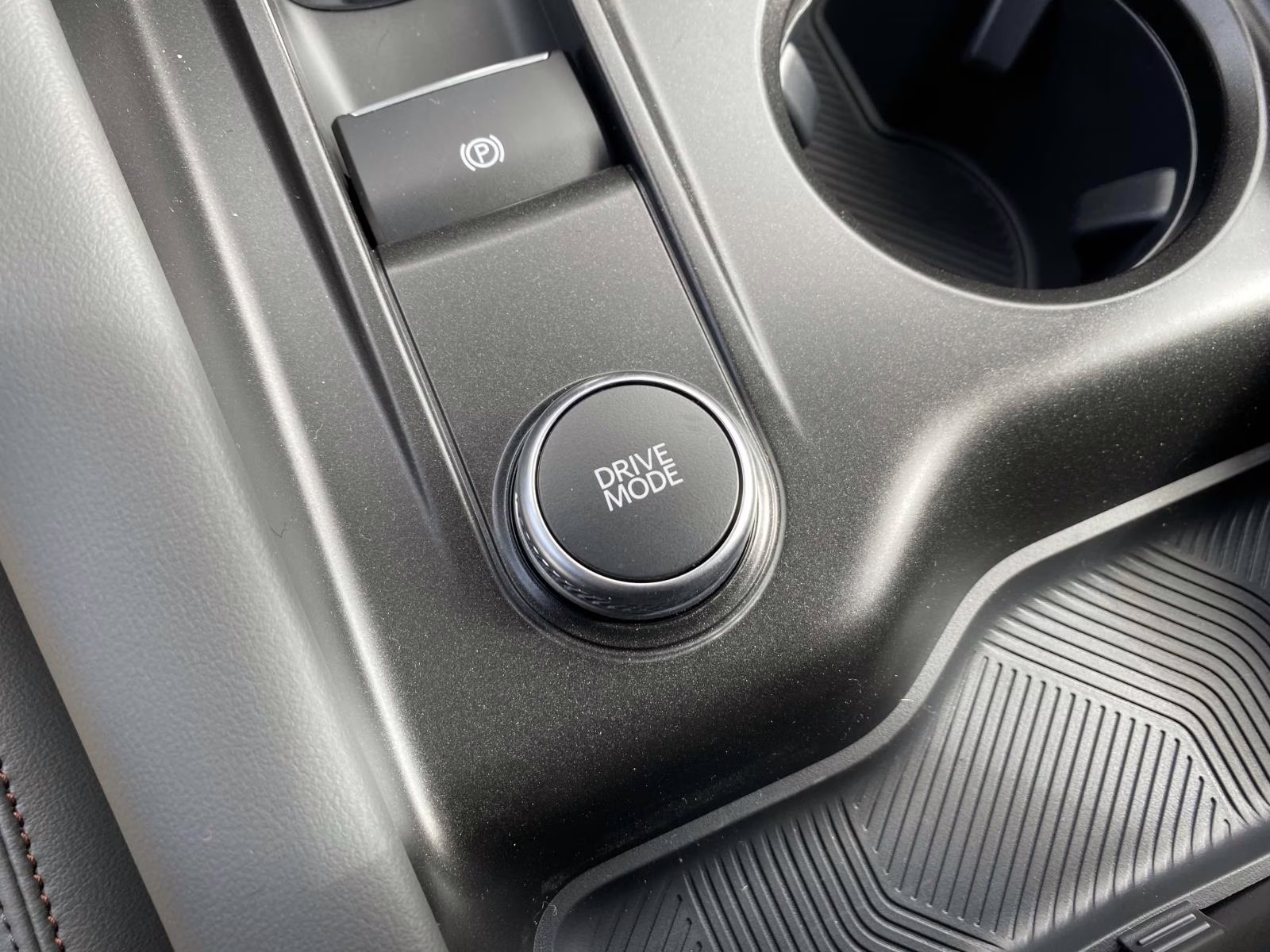 2026 Gray Metallic Ford Explorer Active 4X4 SUV