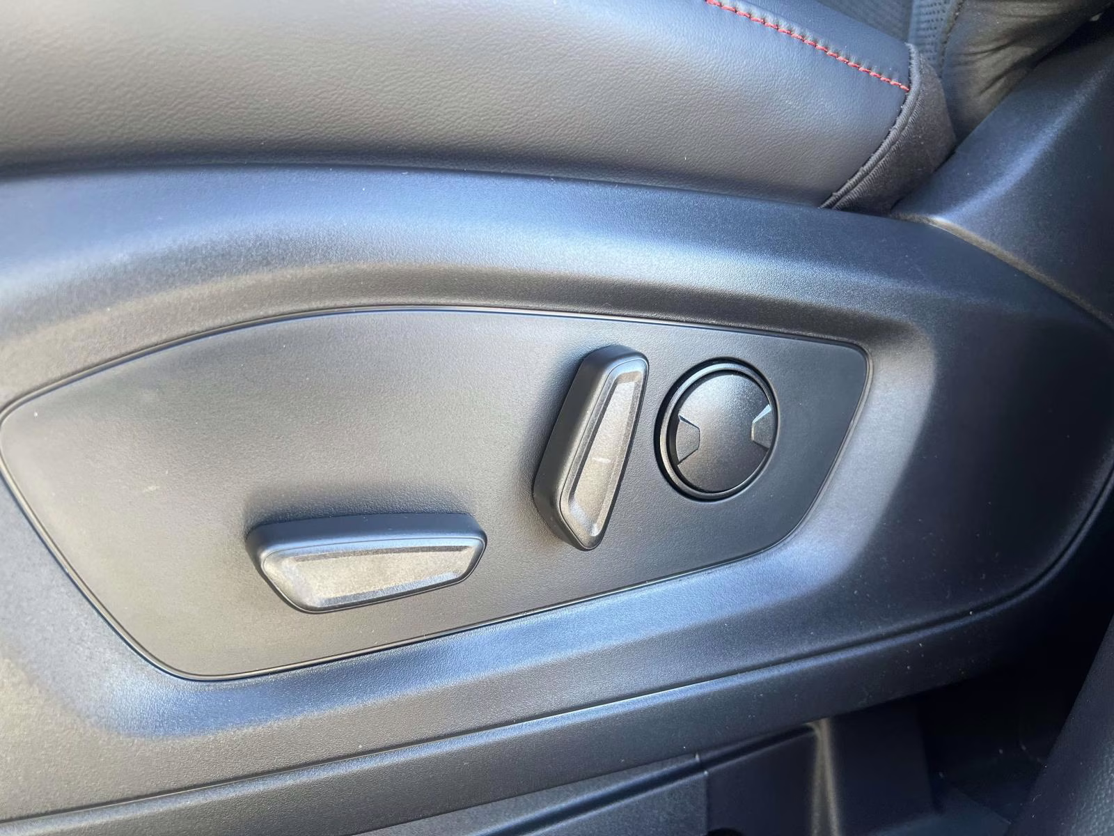 2026 White Metallic Ford Explorer ST 4X4 SUV