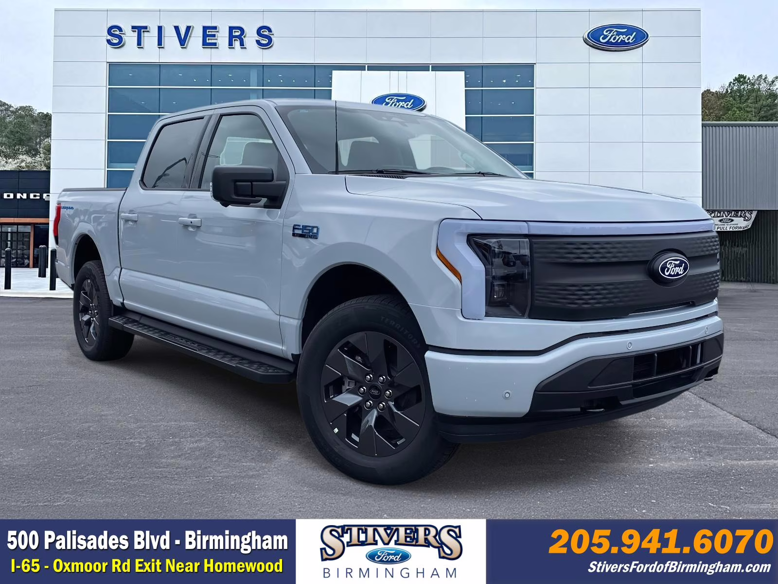 2025 Space White Metallic Ford F-150 Lightning Flash AWD Truck
